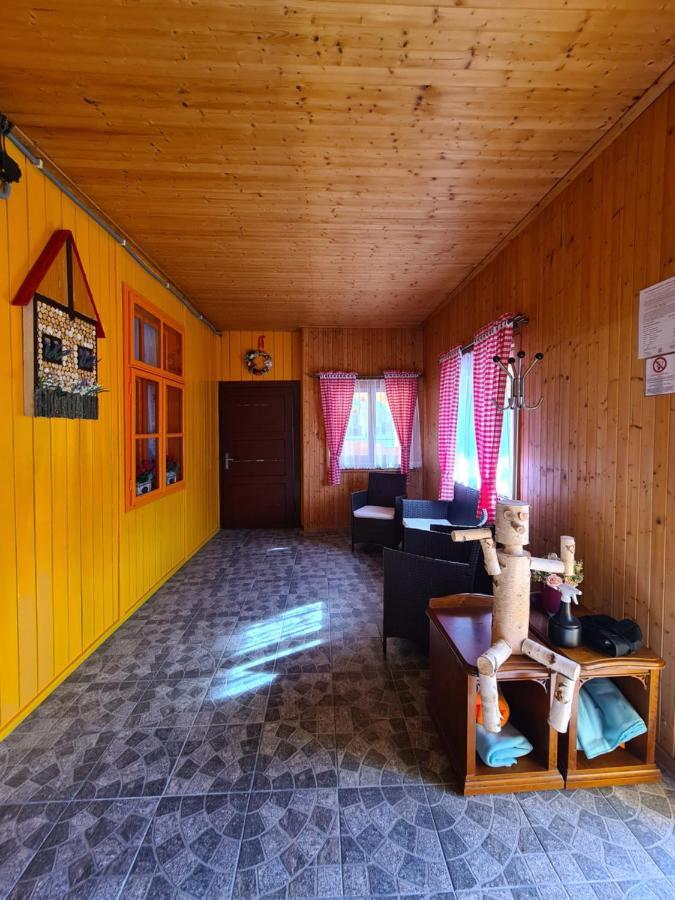 Ssvp 1. Maj Hostel Tatranska Lomnica Exterior photo