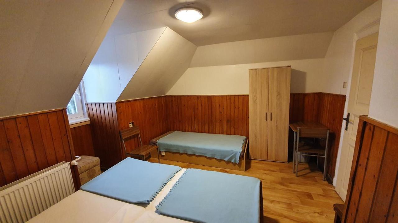 Ssvp 1. Maj Hostel Tatranska Lomnica Exterior photo